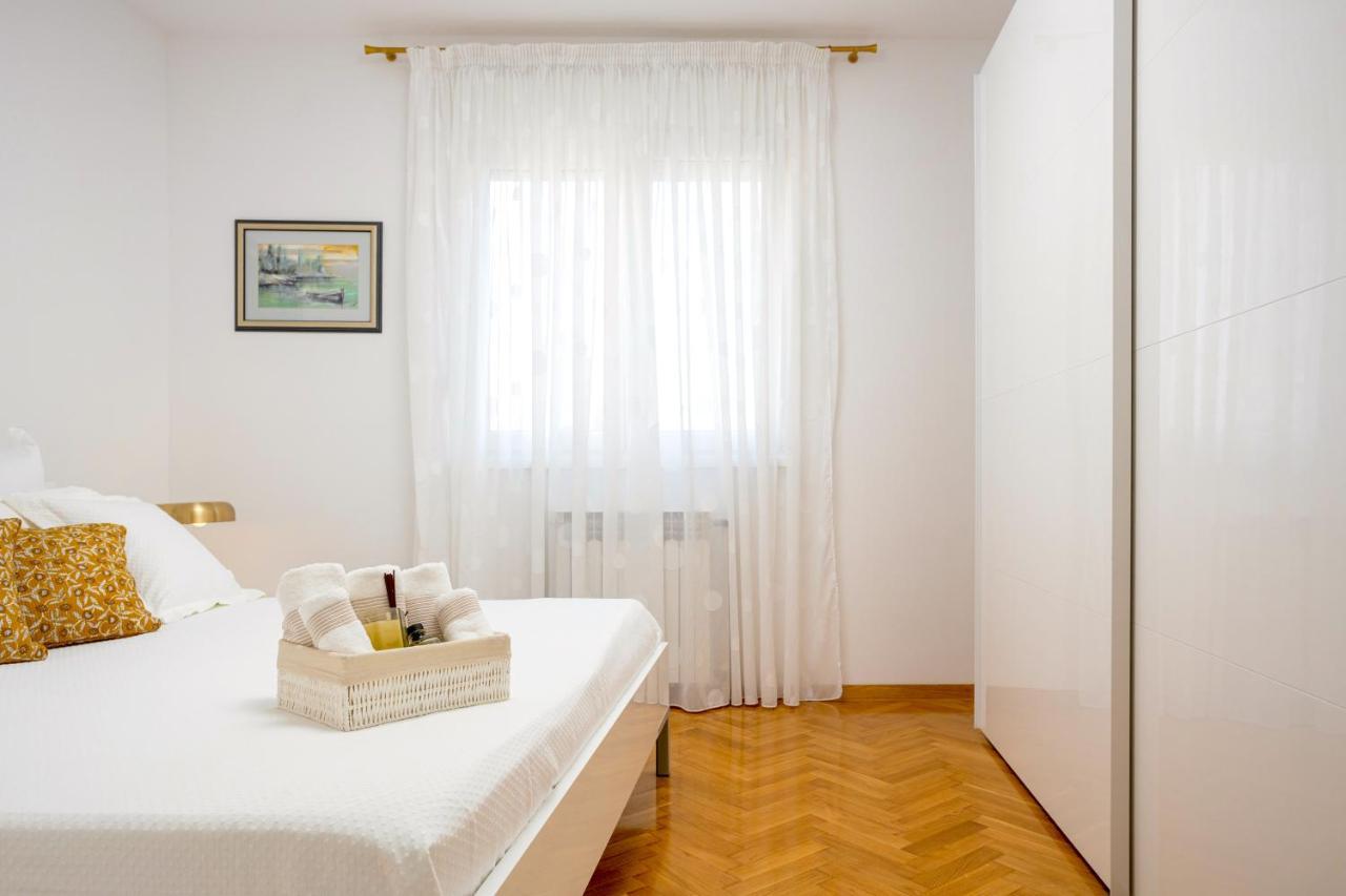 Lux Holiday Apartment Tony @ 10 Min Znjan Beach Spalato Esterno foto